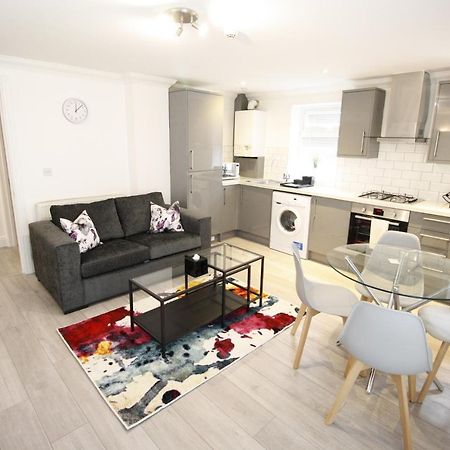 Willow Serviced Apartments - 39 カーディフ エクステリア 写真