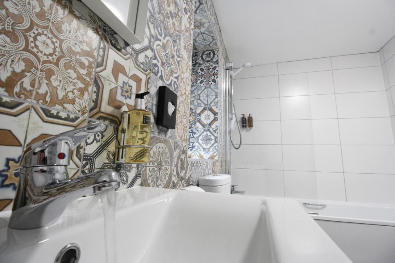 Willow Serviced Apartments - 39 カーディフ エクステリア 写真