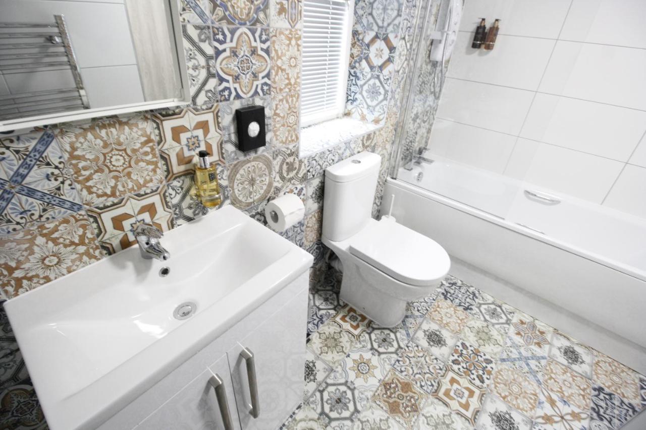 Willow Serviced Apartments - 39 カーディフ エクステリア 写真